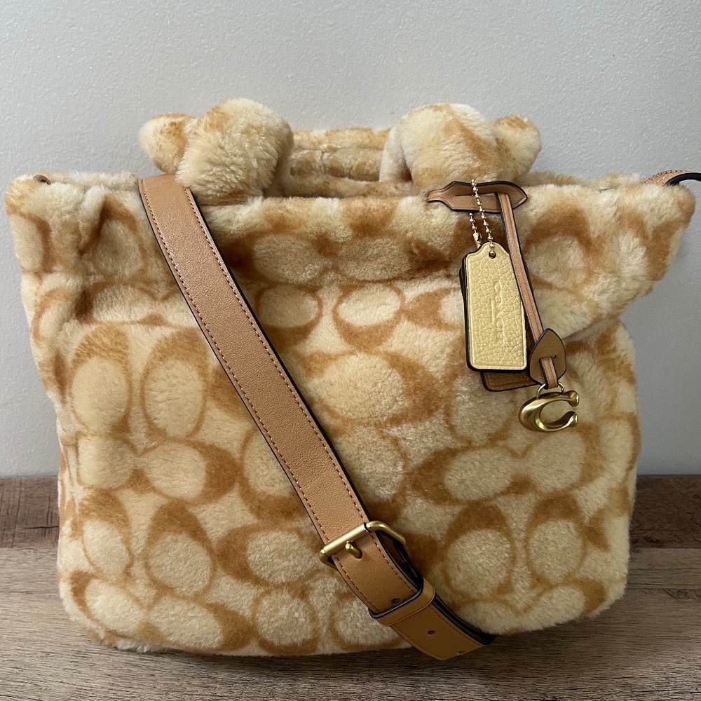 Coach Shearling Tote 28 in Natural Signature